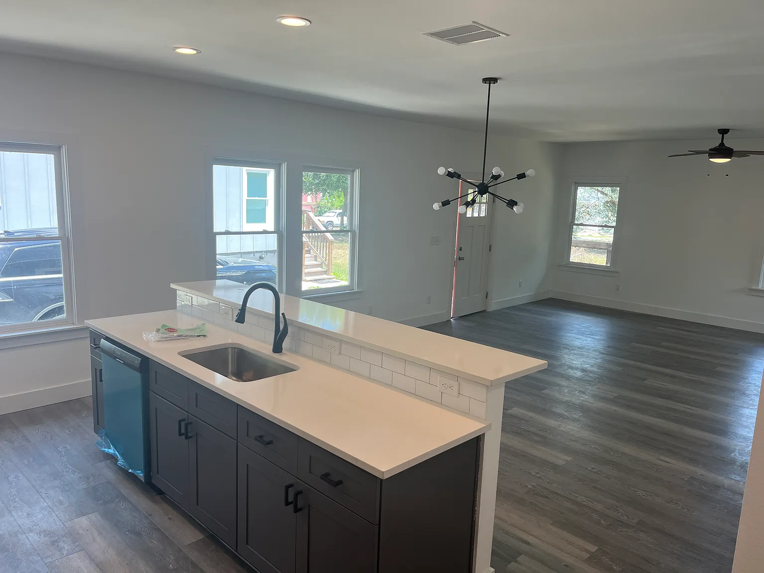 2 bed, 2.5 bath, 1650 sqft, $1,550 — Photo 2