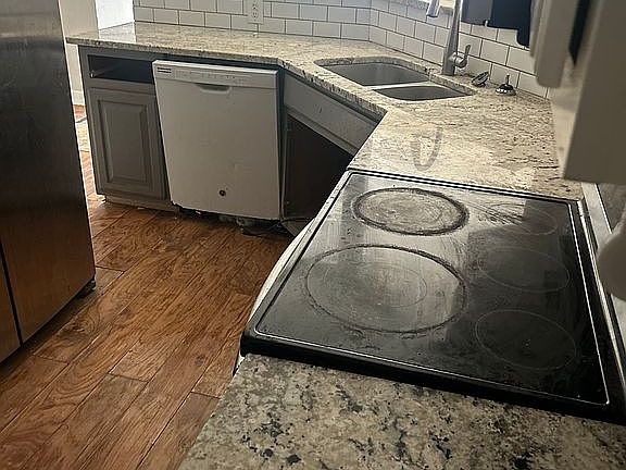 5th image of 6026 Sunrise Bend Dr