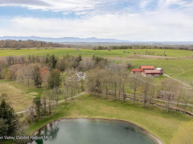 56 Willowdale Farm Rd #CARRIAGE HOUSE — Photo 21