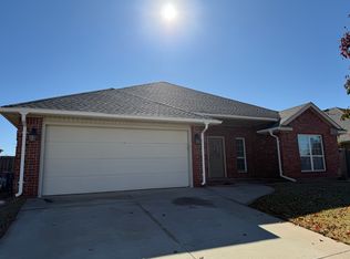 606 W Shadow Ridge Way, Mustang, OK 73064