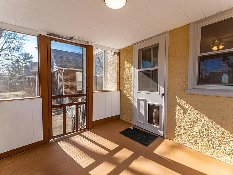 1104 Yale Ave — Photo 25