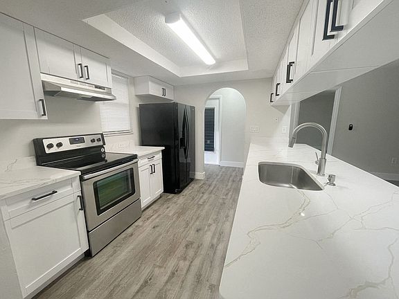 5th image of 12834 Lake Tree Ln