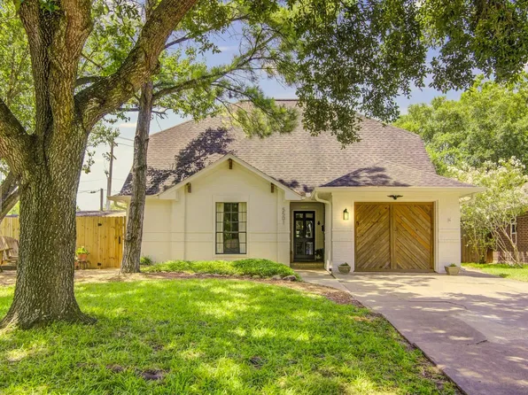 5501 Pecos St, Dickinson, TX 77539