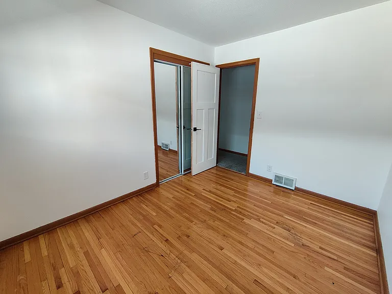 5729 Xerxes Ave S — Photo 6