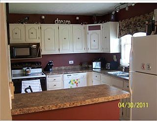 3rd image of 105 Ward Dr