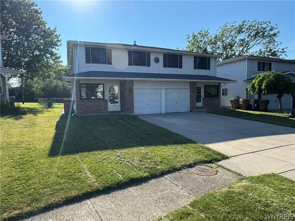 40 Sebring Dr, Depew, NY 14043