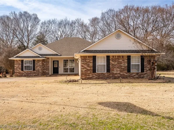 637 Chapen Way, Alma, AR 72921