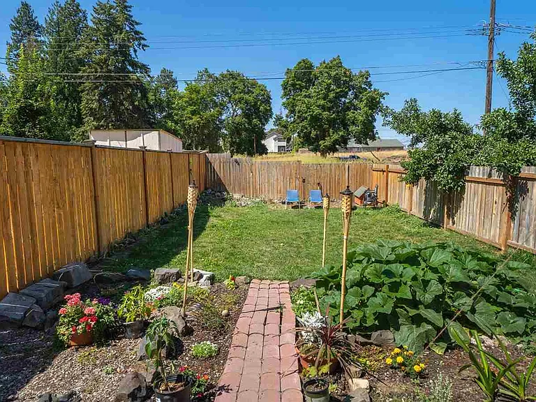 516 S Arthur St — Photo 24