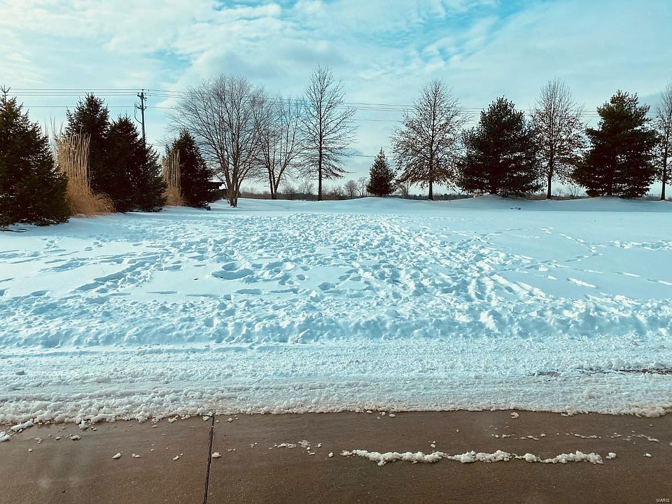 2nd image of 3701 N Arbor Lake Dr