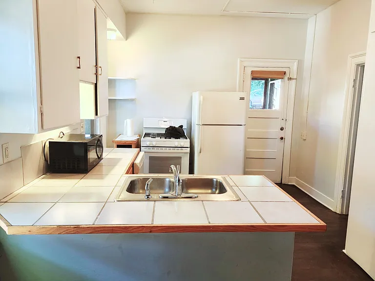 317 Fulton St E #1 — Photo 5