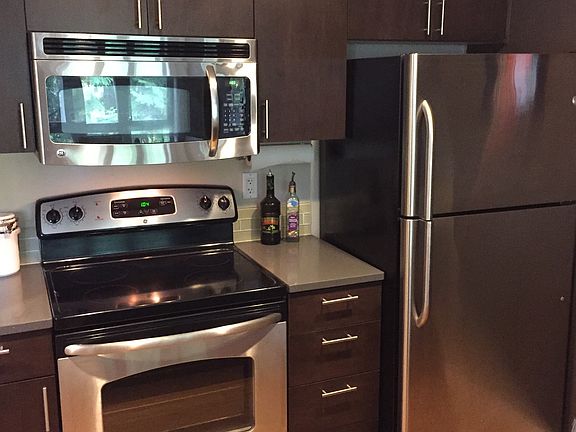 3rd image of 15155 NE 82nd St Unit 203