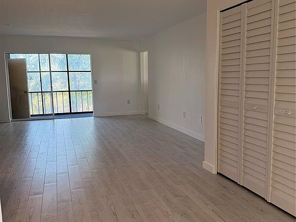 5th image of 203 RUBENS DRIVE #H