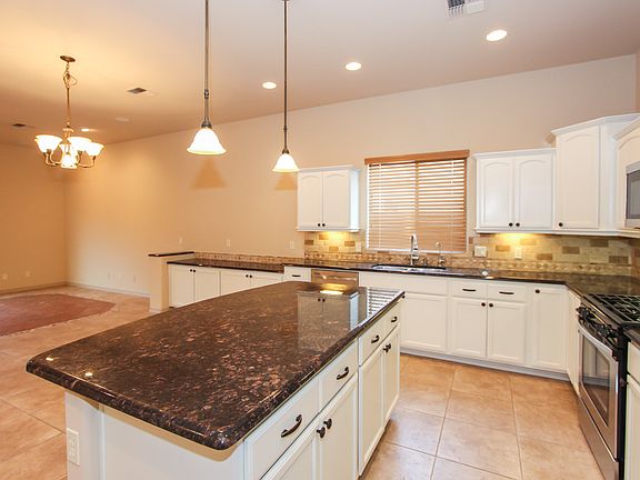 4th image of 120 W Granite Trl