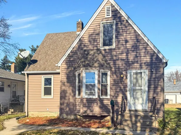 2003 Cottage Ave E, Saint Paul, MN 55119