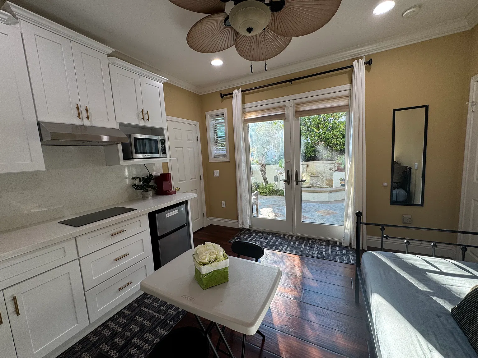 7122 Sherbourne Ln — Photo 2