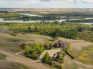 255075 SW Township Road 215a, Vulcan County, AB T0J0M0