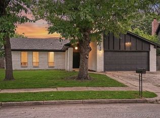 10214 E 24th St, Tulsa, OK 74129