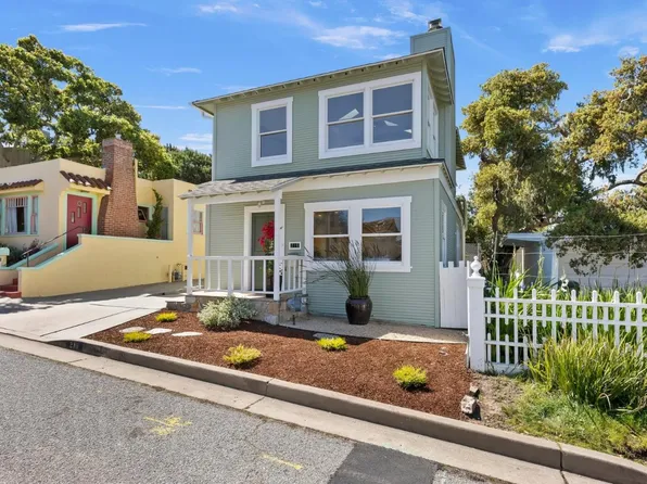 216 2nd St, Pacific Grove, CA 93950
