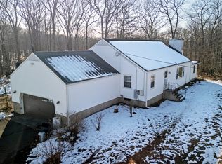 60 Rainbow Rd, Bethany, CT 06524