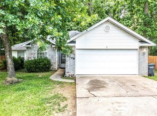 2348 Pin Oak St, Fayetteville, AR 72701