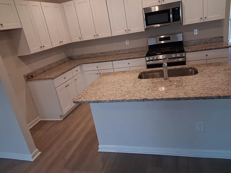 719 Colt Ct — Photo 7