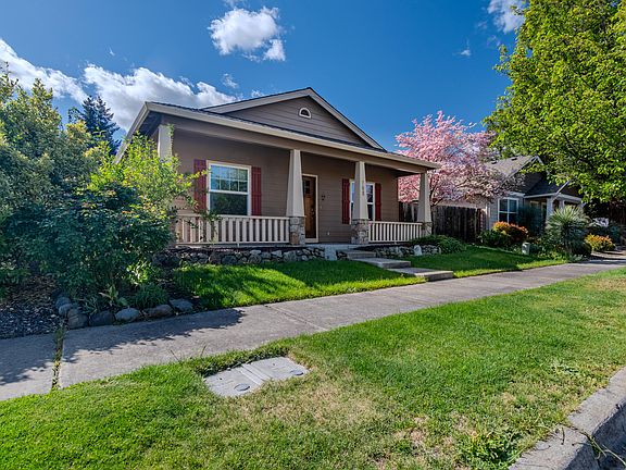 3rd image of 708 Isherwood Dr