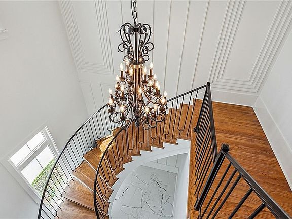 5th image of 115 Oak Park Ct