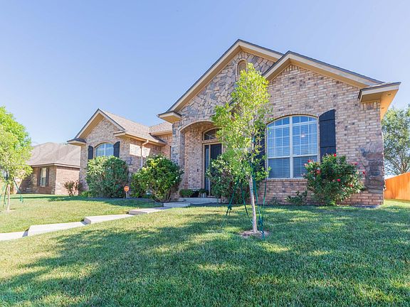 3rd image of 8004 Manor Haven Ct
