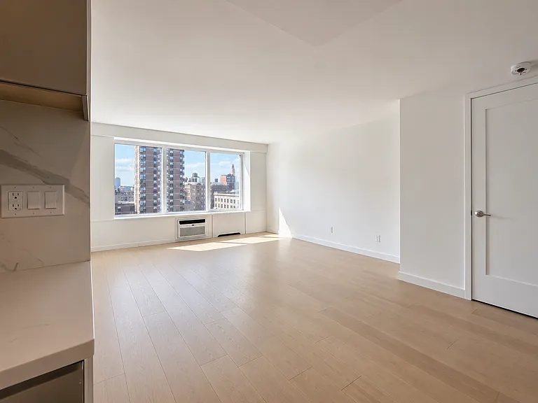 175 W 87th St #19D — Photo 2