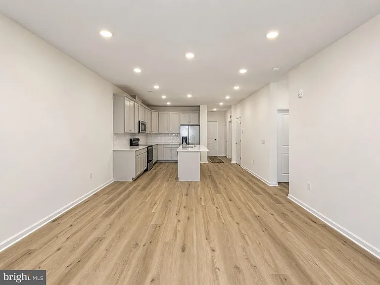 421 Washington St #1103 — Photo 8