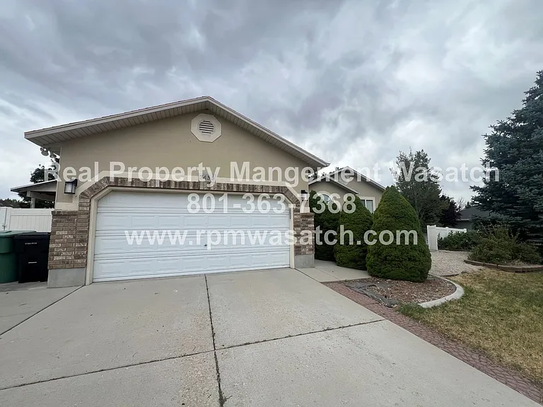 7455 S 4950 W — Photo 1