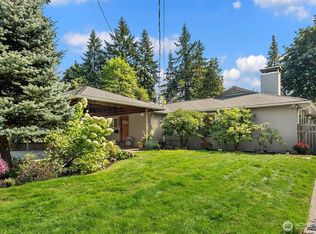 8439 SE 39th St, Mercer Island, WA 98040