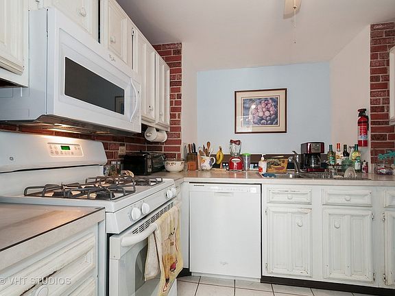 3rd image of 515 Yosemite Ct