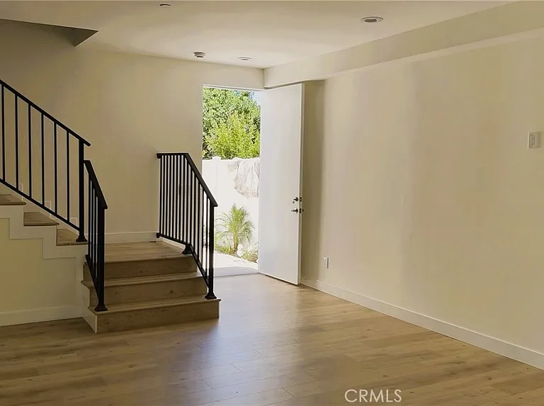 6851 N De Celis Pl — Photo 3