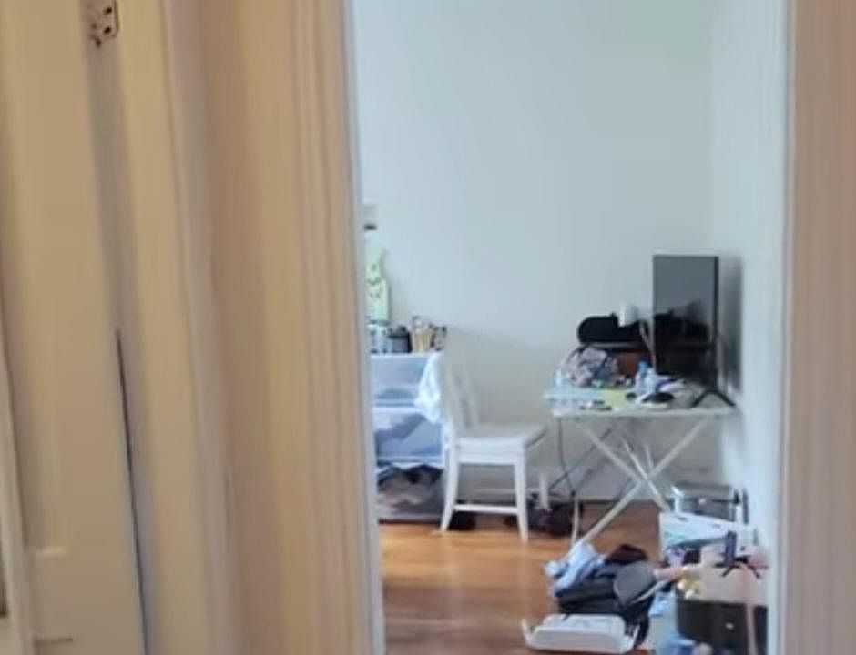 2nd image of 1150 Commonwealth Ave #17