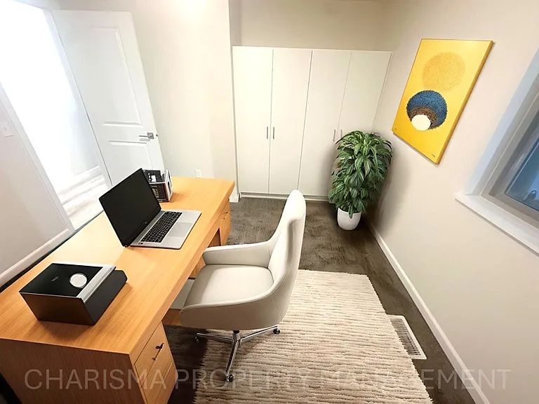 32nd Street Condominiums — Photo 21