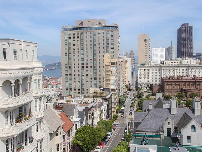 Nob Hill Place ~ Newly renovated residences with stunning views in Nob Hill!