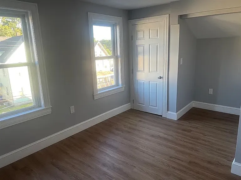 385 Cohannet St #2 — Photo 8