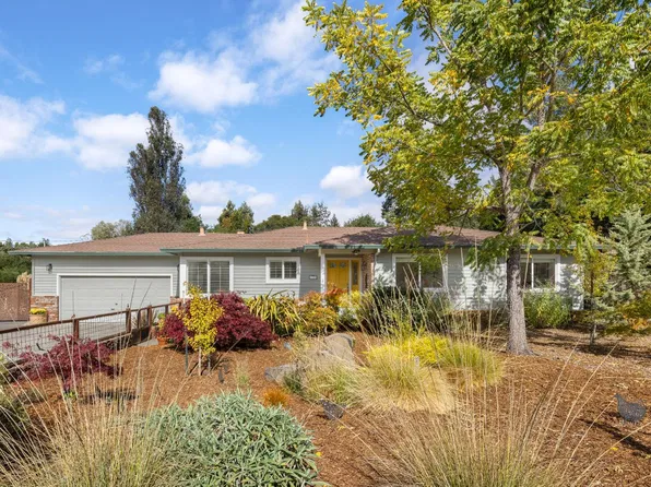 8207 Candy Apple Lane, Sebastopol, CA 95472