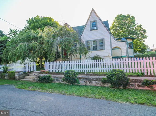 230 Dresser Ave, Prince Frederick, MD 20678