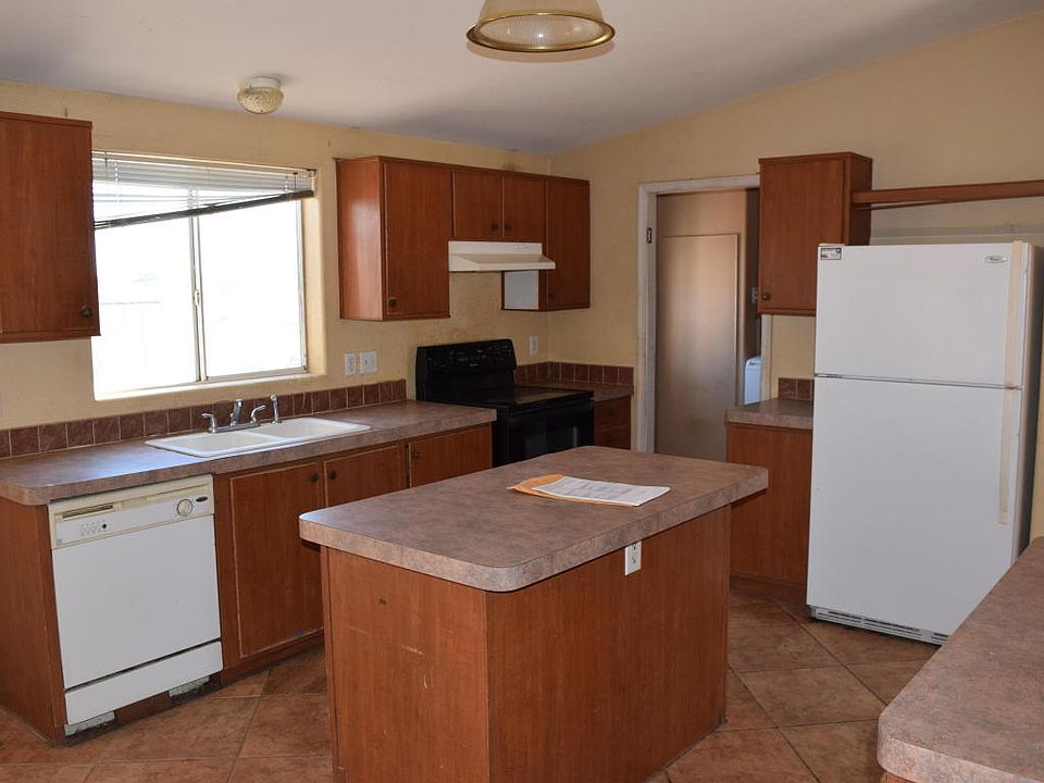 1st image of 707 S 368th Dr