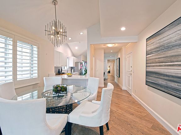 5th image of 2015 S Beverly Glen Blvd APT 401