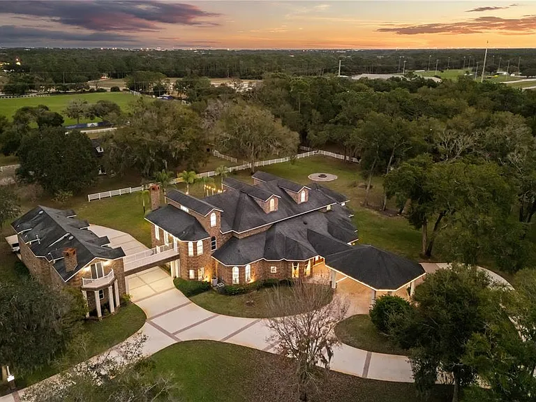 1501 Lake Markham Rd — Photo 11