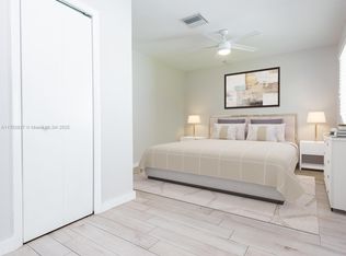 842 NE 121st St, Biscayne Park, FL 33161