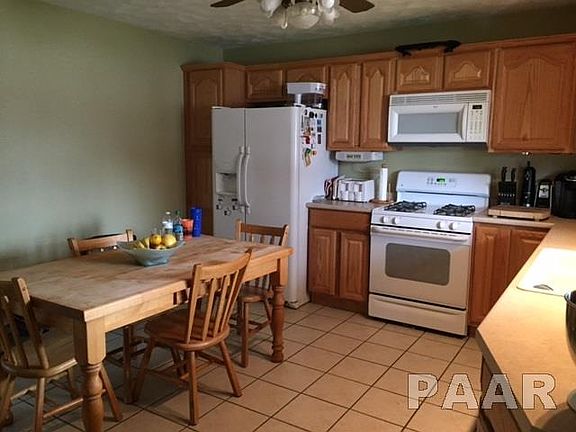 4th image of 970 E Forestwood St