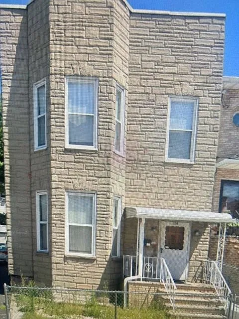 104 Grace St #1