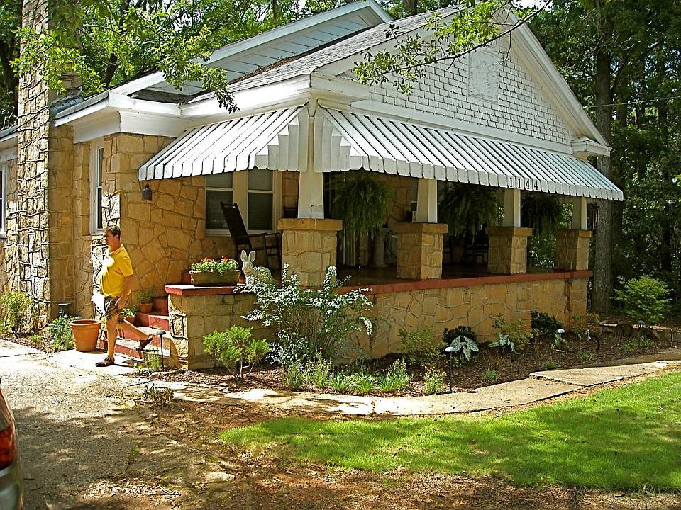 Built from Stone Mountain granite, the park entrance is just a few blocks down the street.