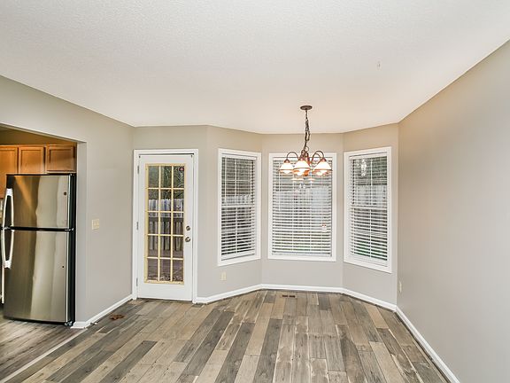 2nd image of 109 Brentwood Ct