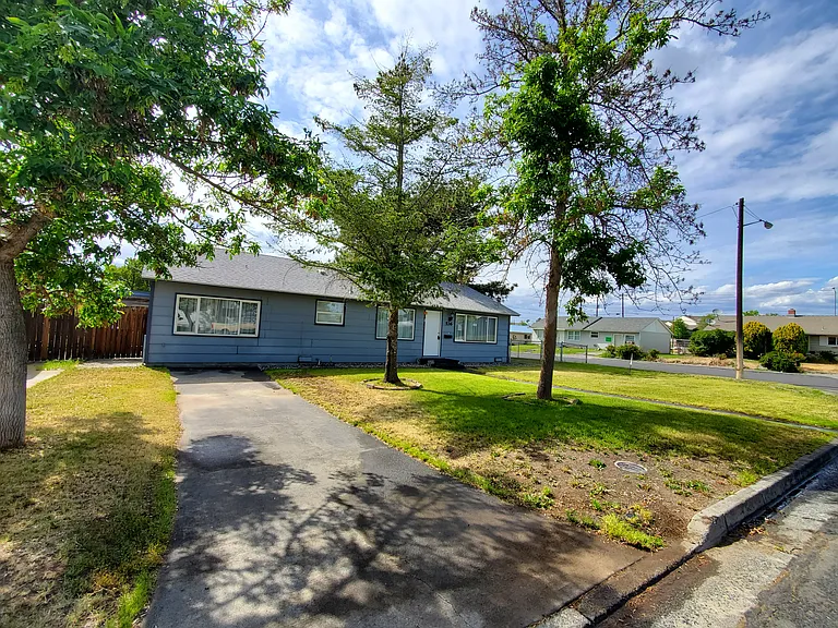 536 N Earl Rd — Photo 3