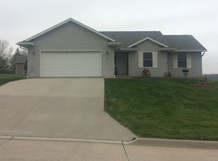 205 Prairie Pl, Corning, IA 50841